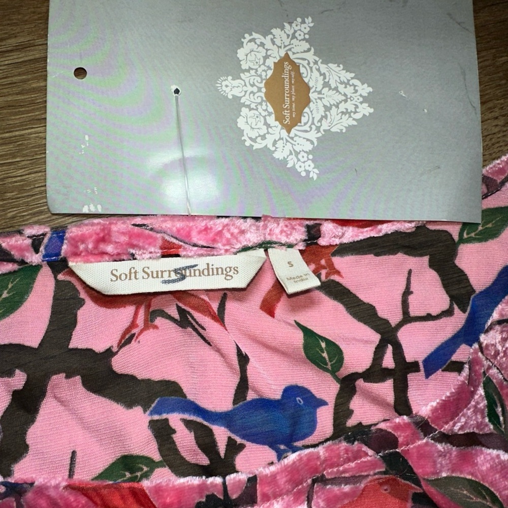 Soft Surroundings Birdie Tunic Strawberry Pink Burnout Velvet Bird Print Top S - Picture 4 of 7